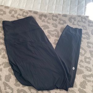 EUC LULULEMON BLACK FAST AND FREE 25” SZ 10